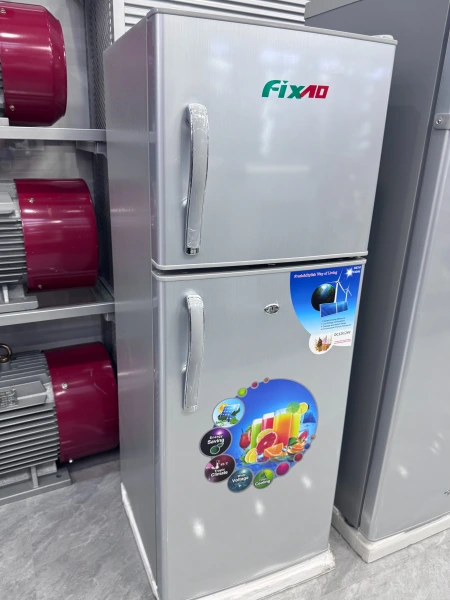 Compact refrigerator